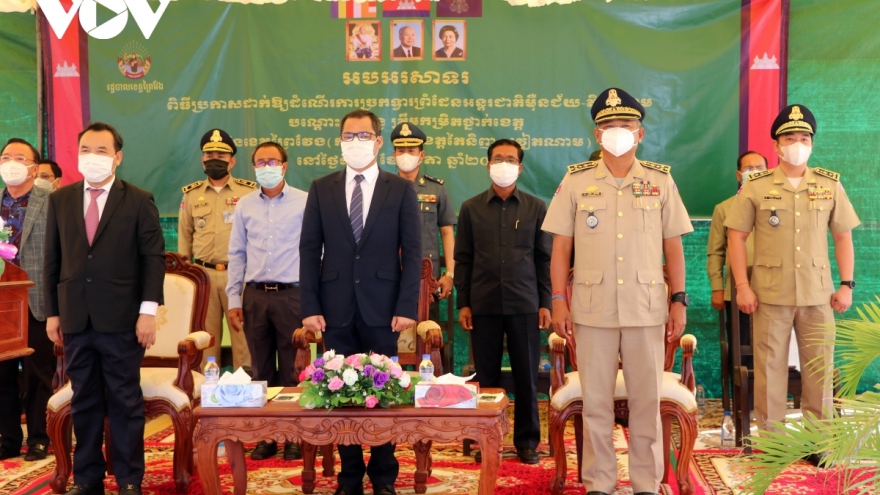 Another pair of Vietnam - Cambodia international border gates come into operation